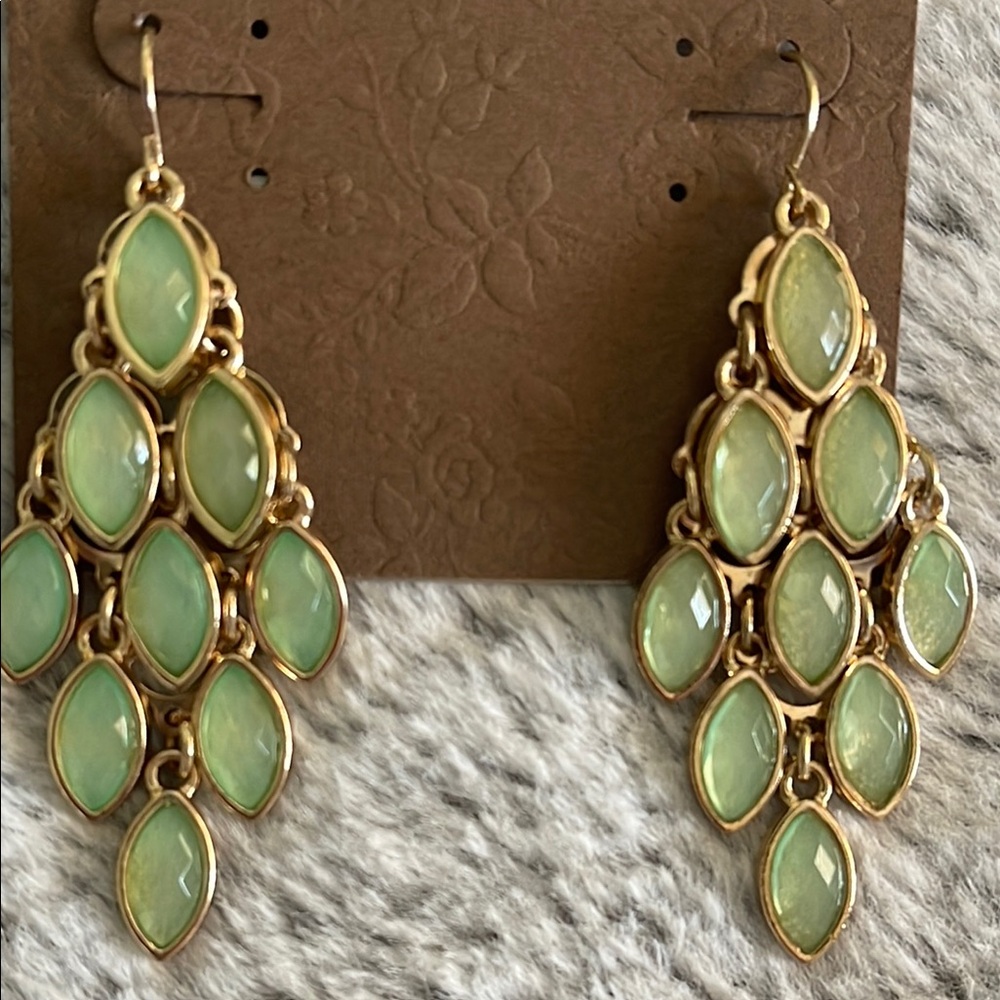 Natasha Couture Green and Gold Teardrop Earrings
Chandeliers - Picture 3 of 3